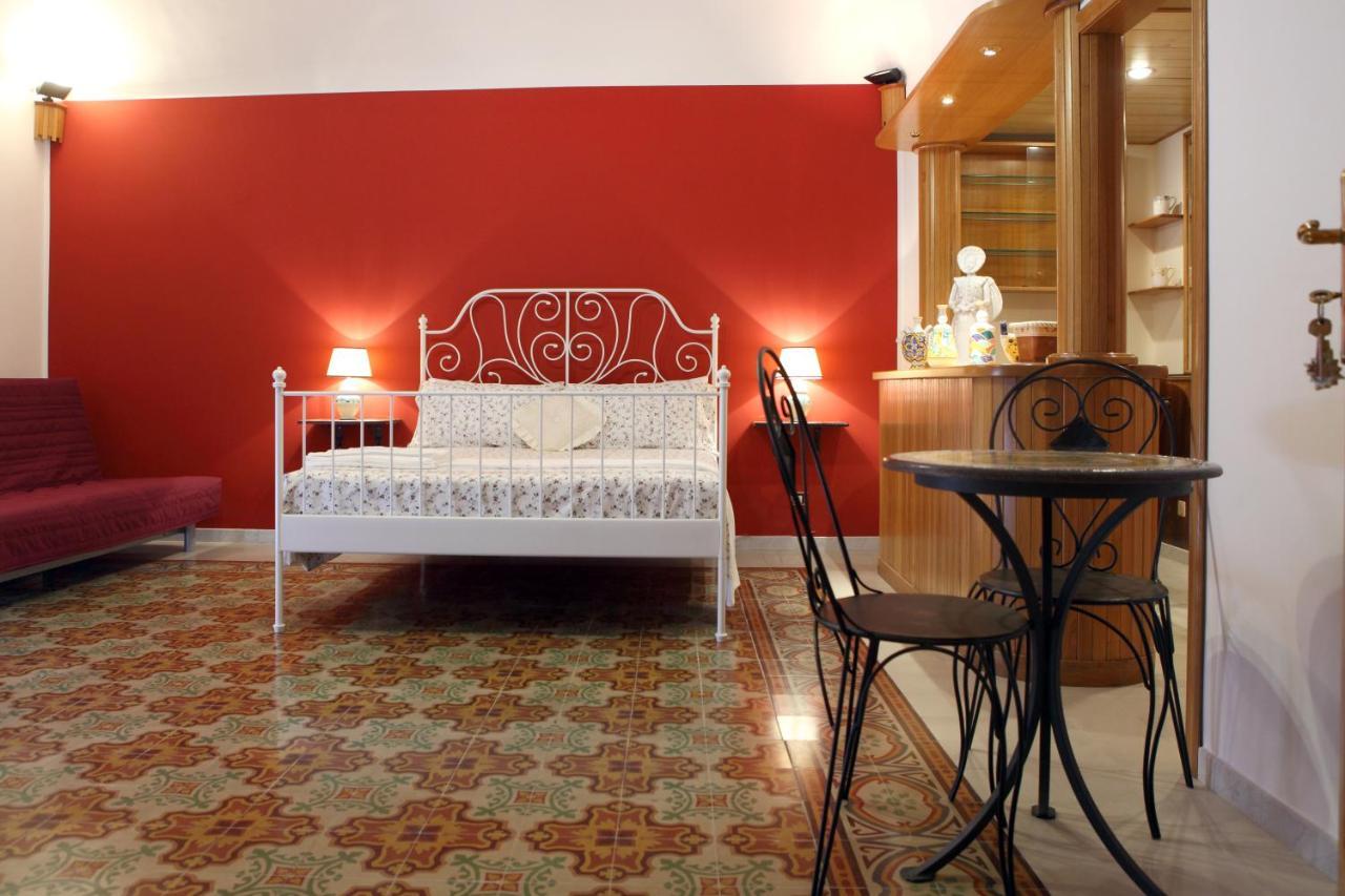 B&B Maia House Santo Stefano di Camastra Exteriér fotografie