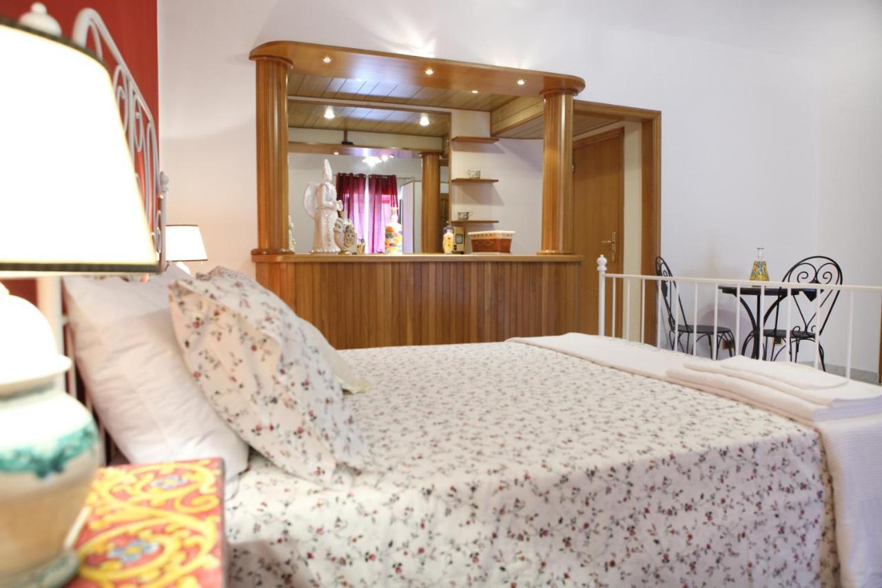 B&B Maia House Santo Stefano di Camastra Exteriér fotografie